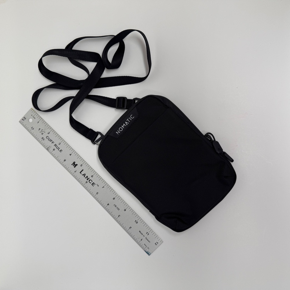 Nomatic Black Crossbody Organizer Bag for Men